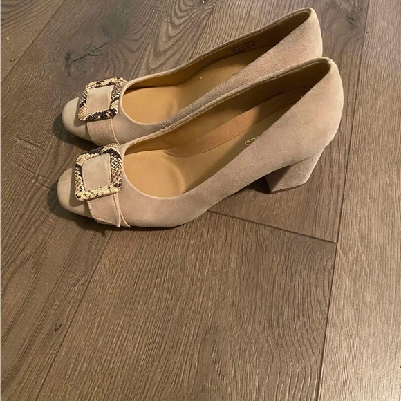 Brand new Beige Heels - Picture 2 of 4